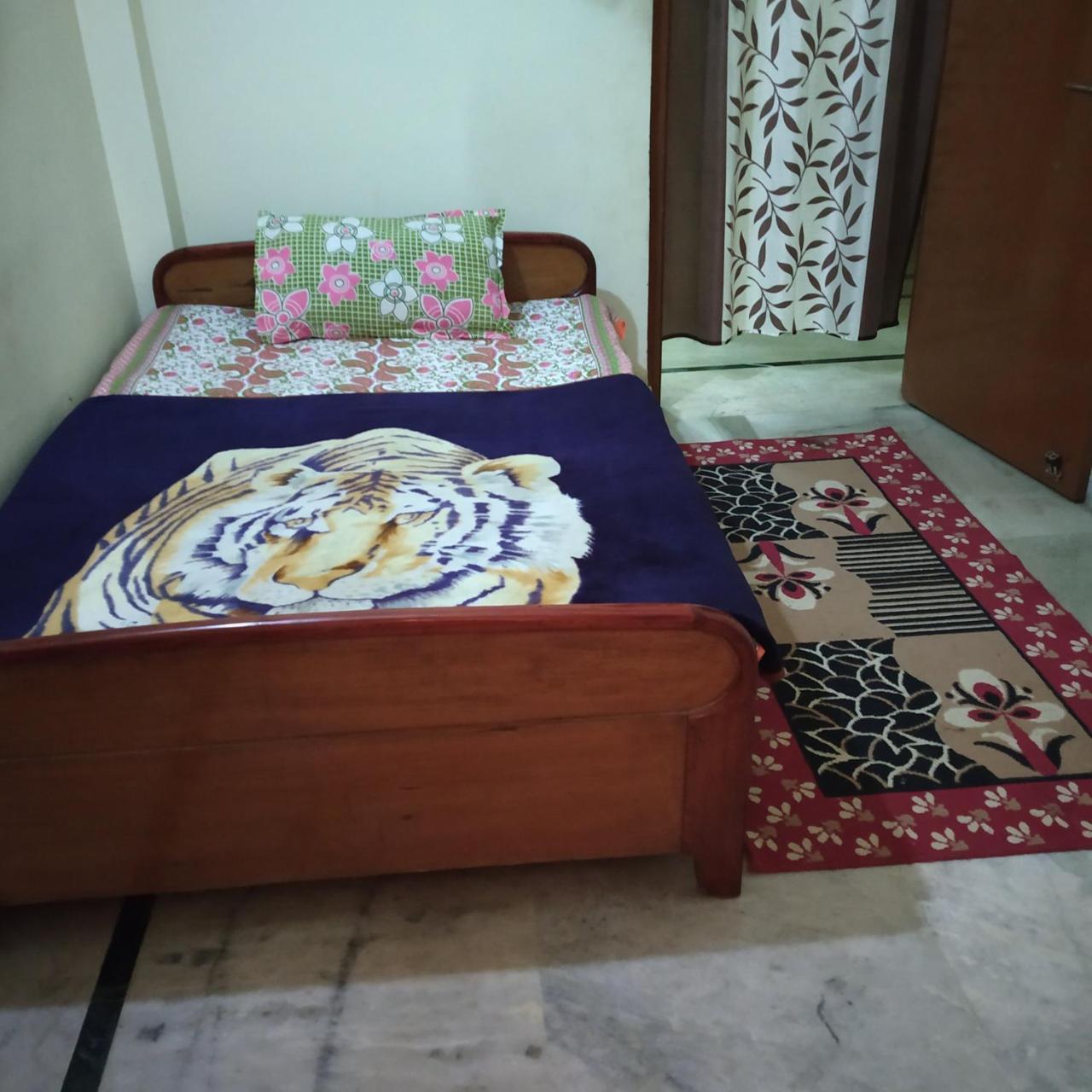 Pratibha Home Stay Джабалпур Экстерьер фото