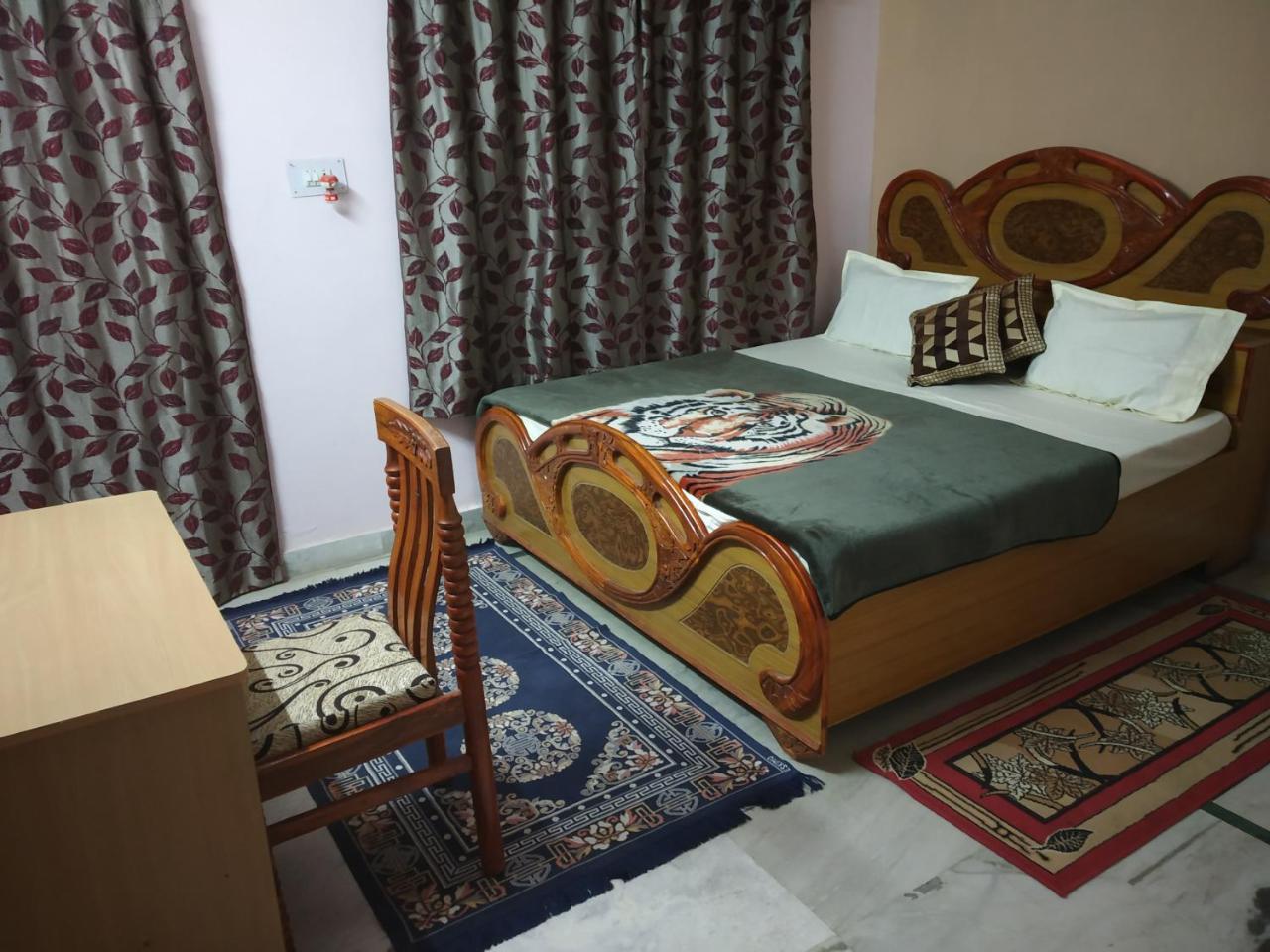 Pratibha Home Stay Джабалпур Экстерьер фото